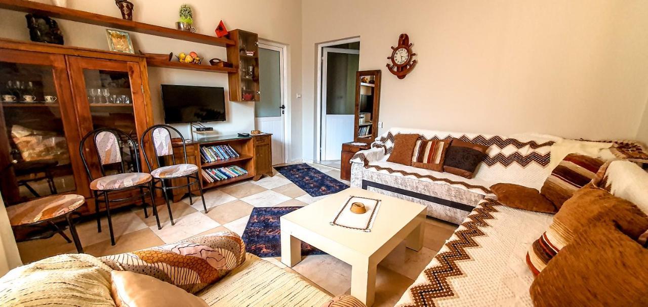 Berti Apartment Vlorë Extérieur photo