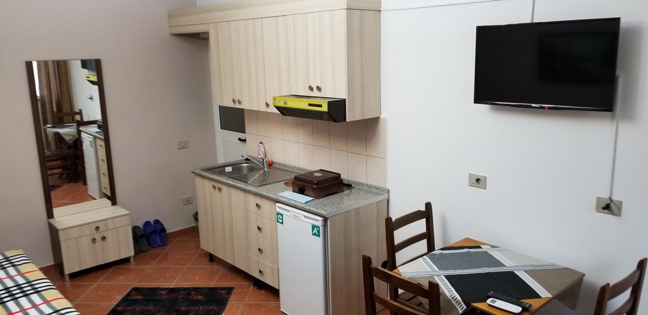 Berti Apartment Vlorë Extérieur photo