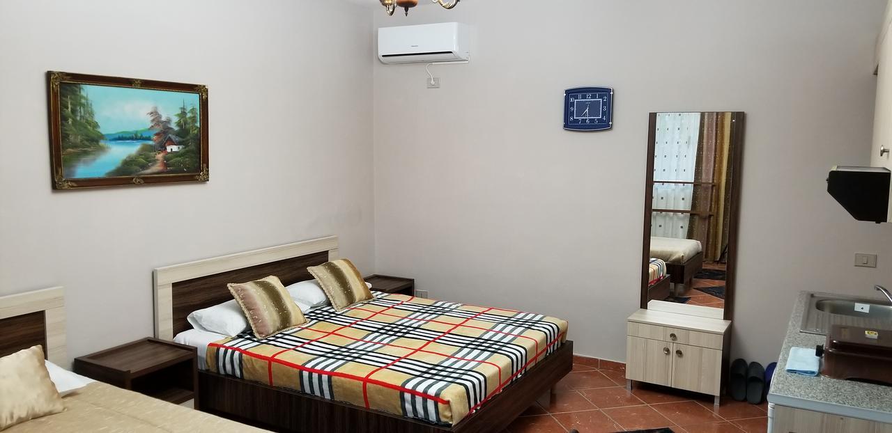 Berti Apartment Vlorë Extérieur photo