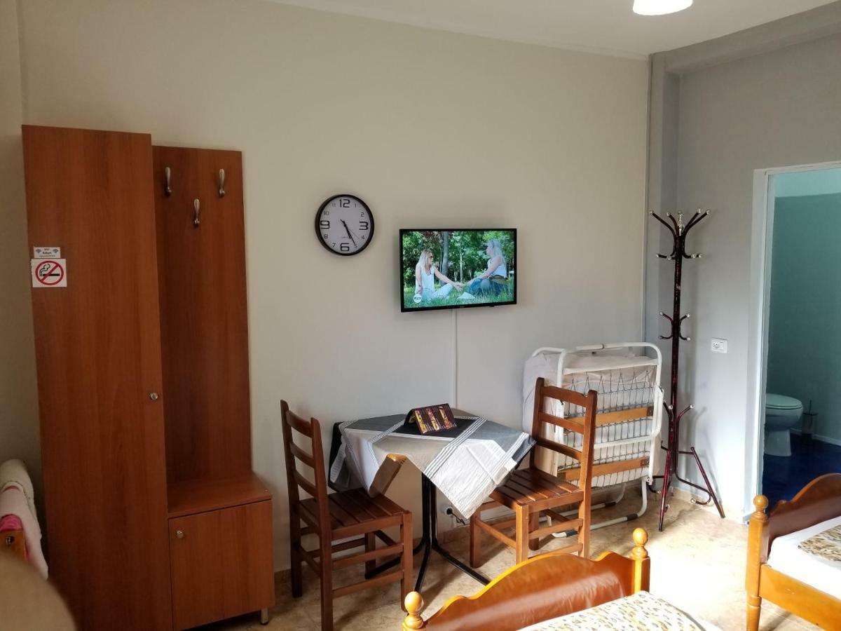 Berti Apartment Vlorë Extérieur photo