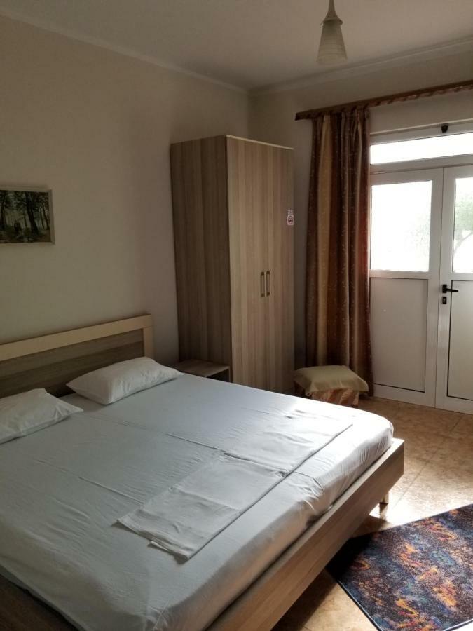 Berti Apartment Vlorë Extérieur photo
